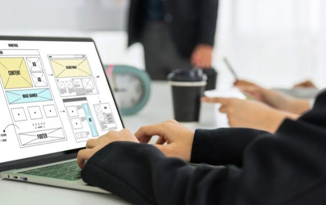 Website design software provide modish template for online retail business and ecommerce